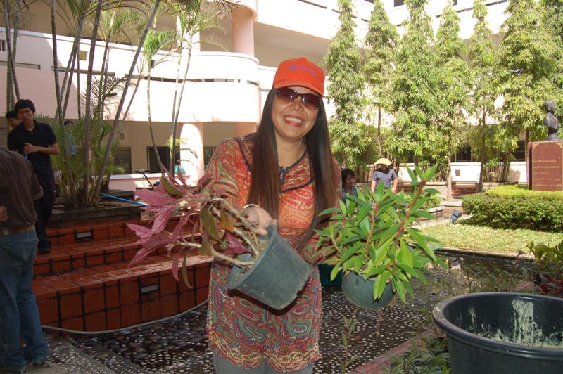 ../Picture/2552/DSC_0054 (Medium).JPG